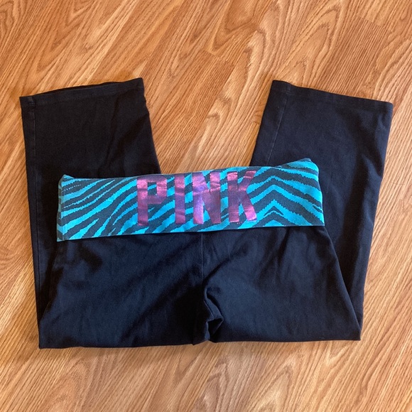 PINK Victoria's Secret Pants - Victoria Secret Pink crop yoga pants